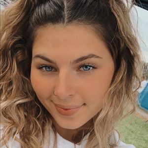 Meet your Posher, Nikki